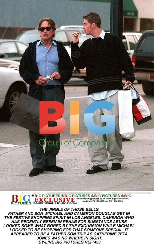 Michael and Cameron Douglas Shopping