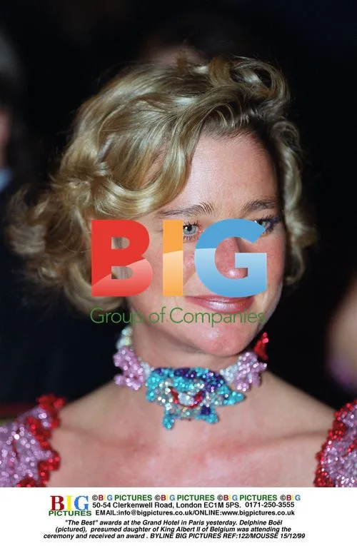 Delphine Bol Wins "The Best" Award in Paris