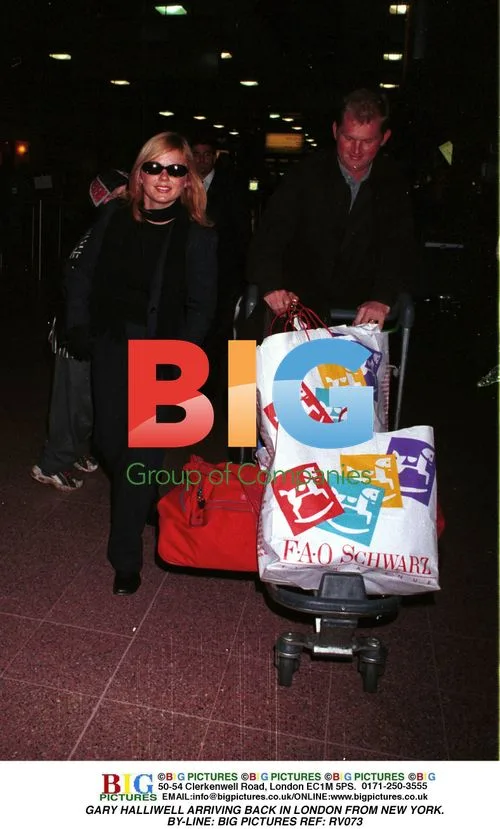 Gary Halliwell Arrives in London
