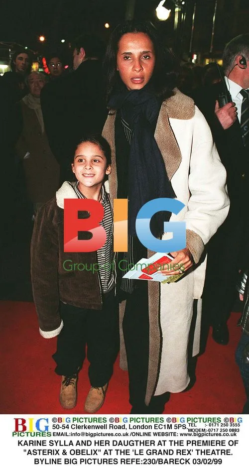Karine Sylla and daughter at "Asterix & Obelix" premiere