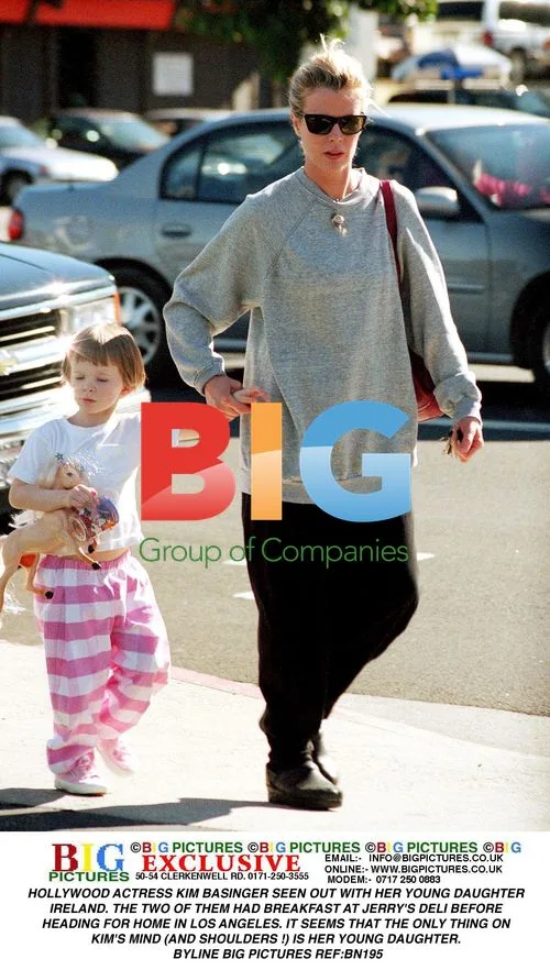 Kim Basinger and daughter Ireland out for breakfast