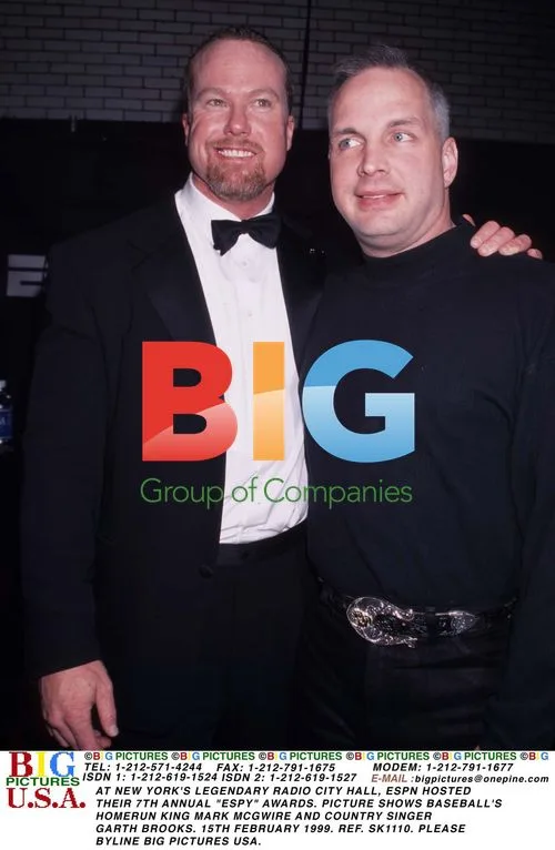 Mark McGwire and Garth Brooks at ESPN ESPY Awards