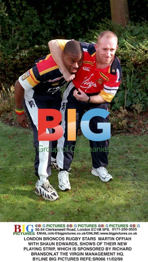 London Broncos Rugby Stars Show Off New Strip