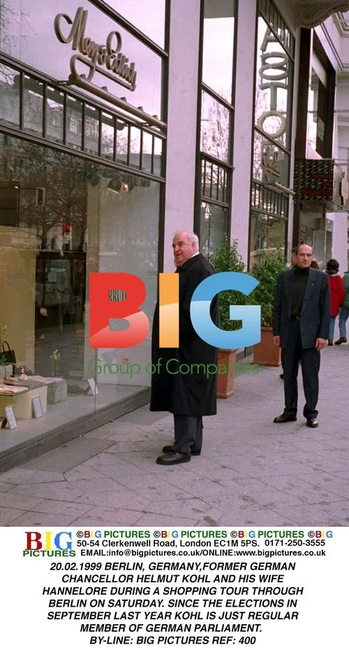 Helmut Kohl and Hannelore Shopping in Berlin