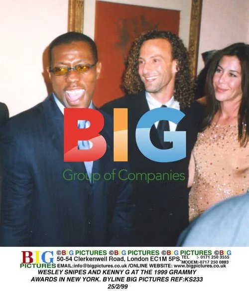 Wesley Snipes and Kenny G at 1999 Grammys