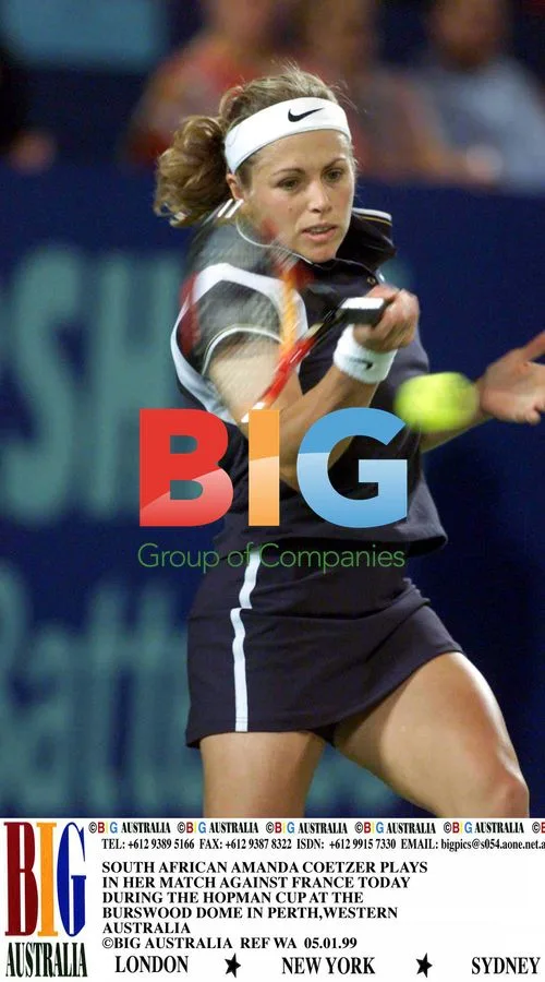 Amanda Coetzer plays in Hopman Cup match