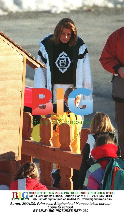 Prinxcess Stphanie takes son Louis to school
