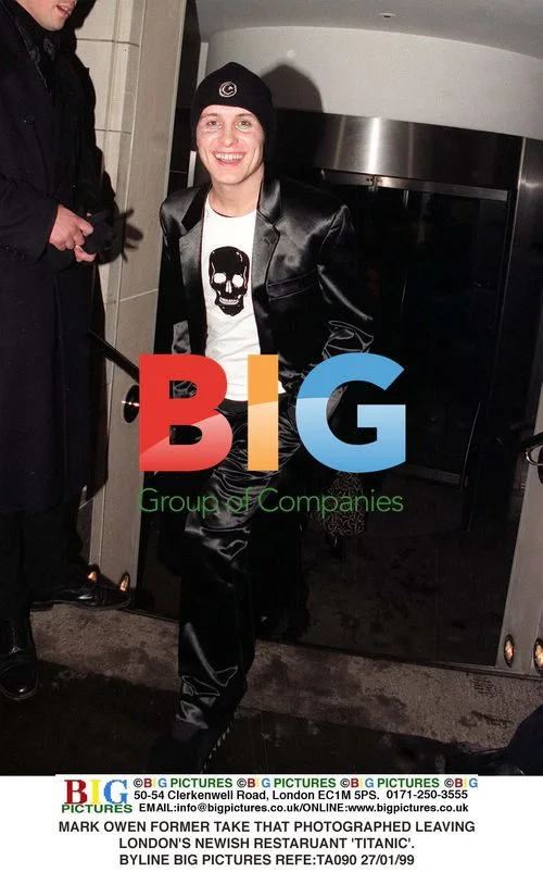 Mark Owen Spotted Leaving Titanic Restaurant