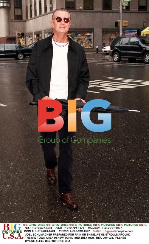 Joel Shumacher strolls in New York