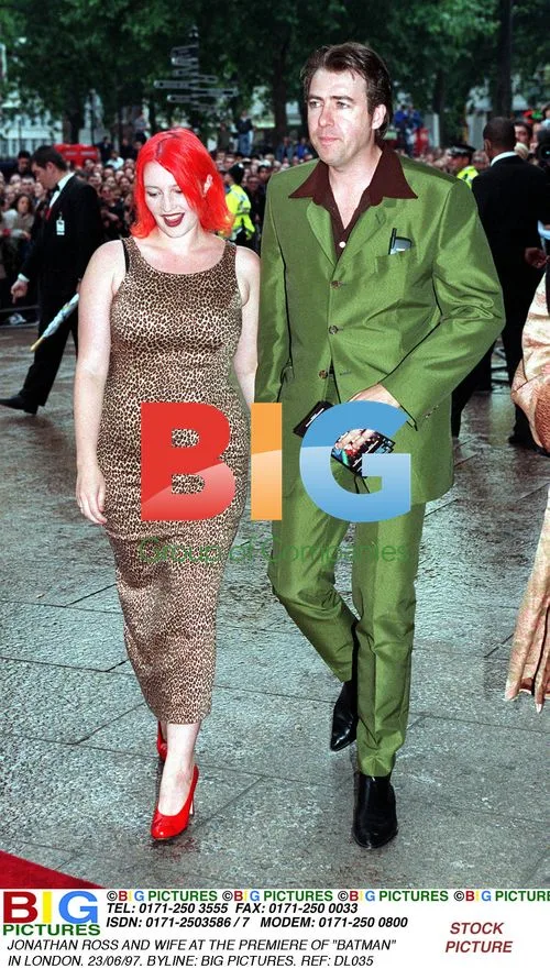 JONATHAN ROSS AND WIFE AT BATMAN PREMIERE