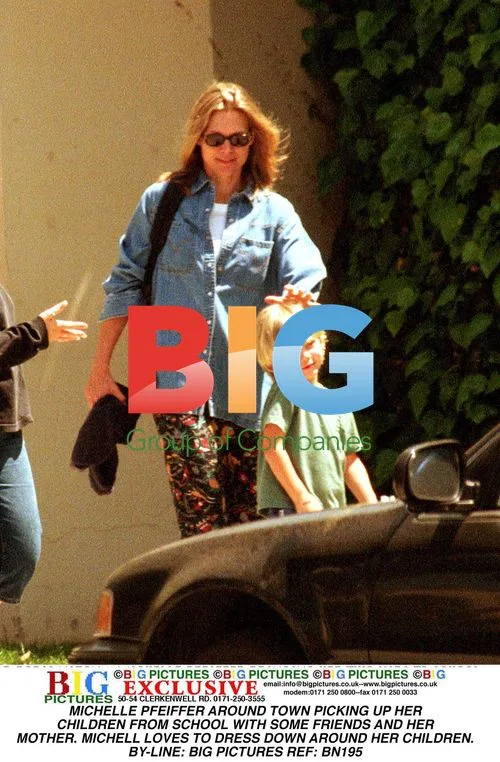 Michelle Pfeiffer picks up kids from school