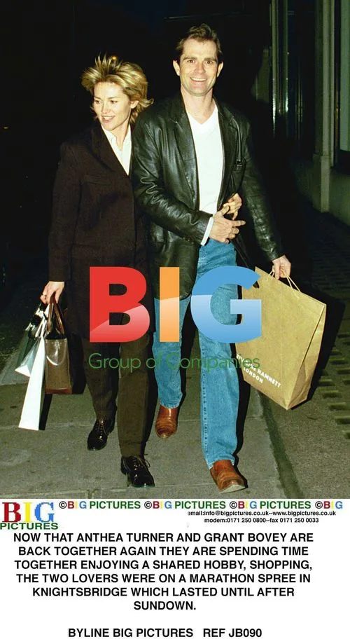 Anthea Turner and Grant Bovey Shopping in Knightsbridge