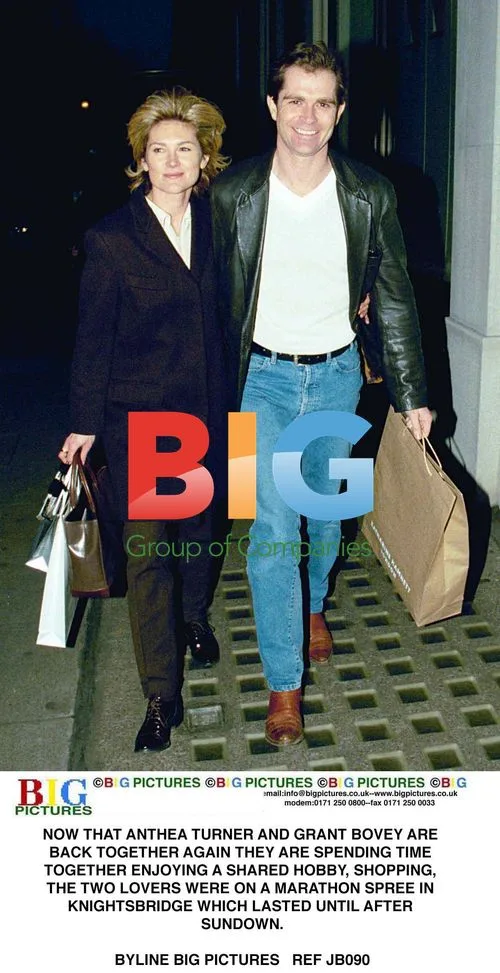 Anthea Turner and Grant Bovey Shopping