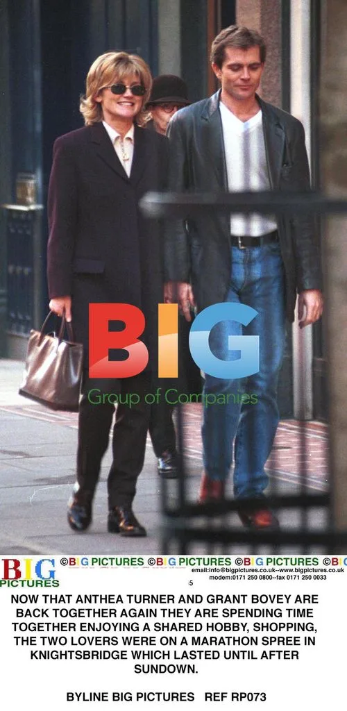 Anthea Turner and Grant Bovey Shopping