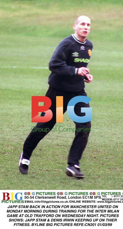 Japp Stam and Denis Irwin Train for Man United