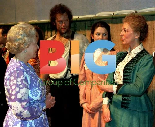The Queen meets Oklahoma cast in London