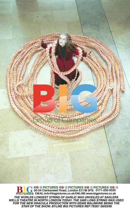 Record-Breaking Garlic String for Dracula