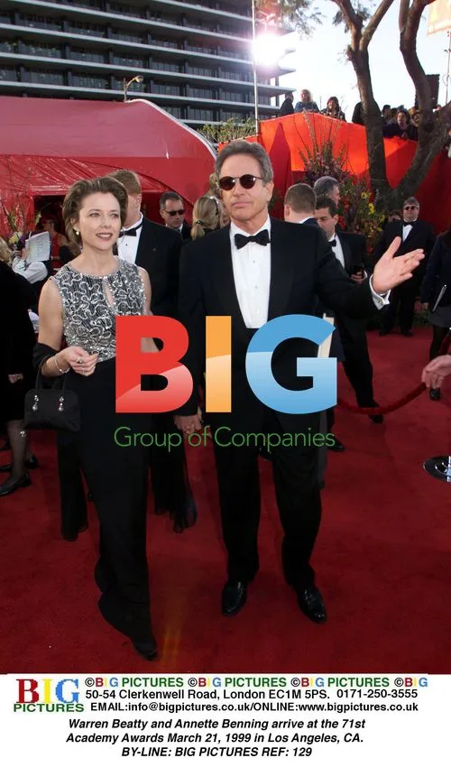Warren Beatty and Annette Benning at 71st Academy Awards