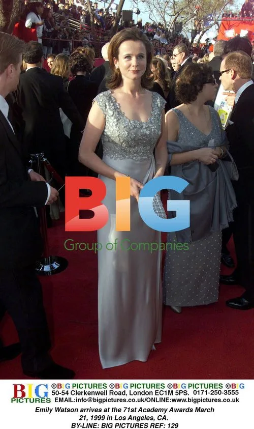 Emily Watson at 71st Academy Awards