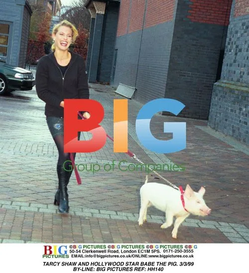 TARCY SHAW AND HOLLYWOOD STAR BABE THE PIG