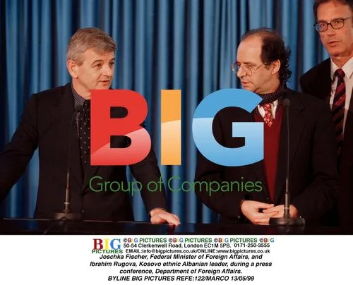 Joschka Fischer and Ibrahim Rugova press conference
