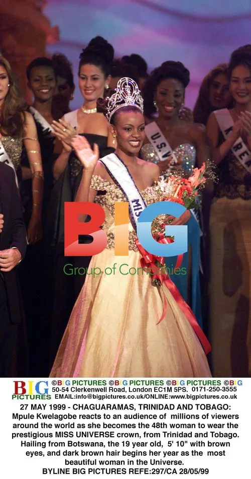 Mpule Kwelagobe Crowned Miss Universe 1999