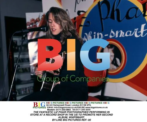 Liz Phair Performing to Promote 'Whipsmart'