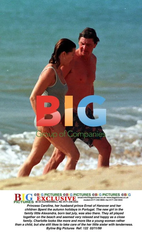 Princess Caroline's Family Beach Vacation