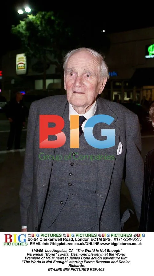 Desmond Llewelyn at "The World Is Not Enough" Premiere