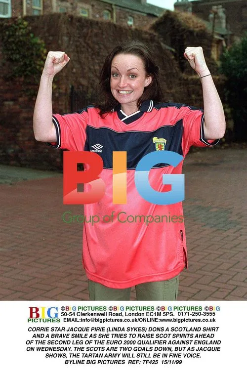 CORRIE STAR JACQUE PIRIE (LINDA SYKES) DONS SCOTLAND SHIRT