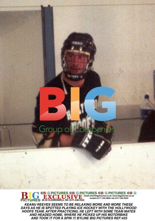 Keanu Reeves Plays Ice Hockey