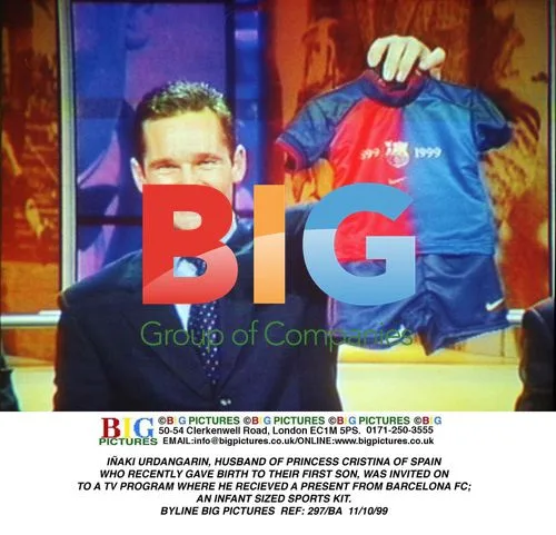 Urdangarin Receives Barcelona FC Gift