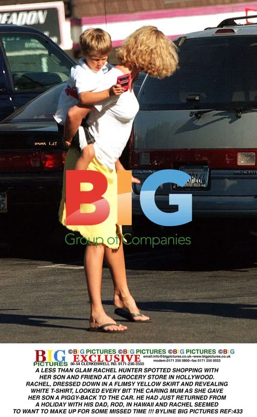 LESS THAN GLAM RACHEL HUNTER SHOPPING WITH SON