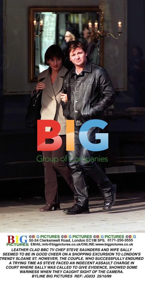 TV Chef Steve Saunders and Wife Sally on Shopping Trip