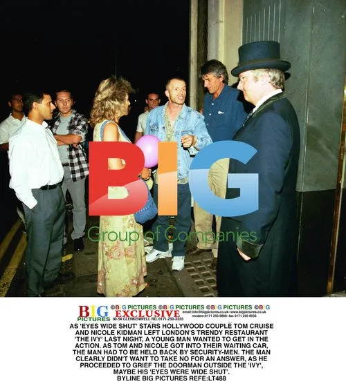 STARS Cruise and Kidman Encounter Overzealous Fan