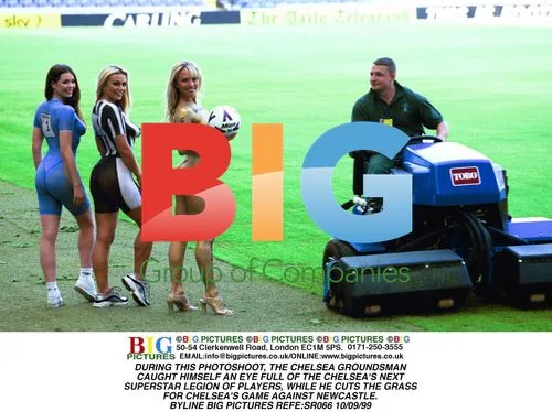 Chelsea Players Spotted by Groundskeeper