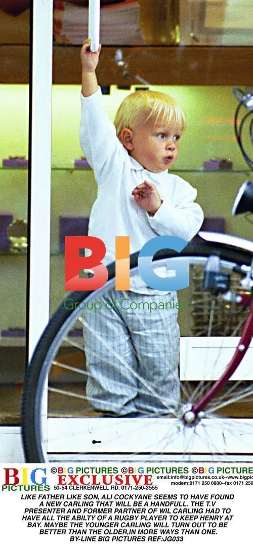 Ali Cockyane & Son in Shopping Trip
