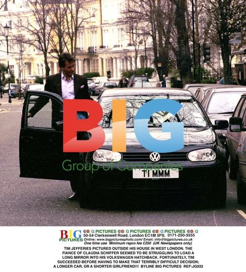 Tim Jefferies Struggles With Mirror