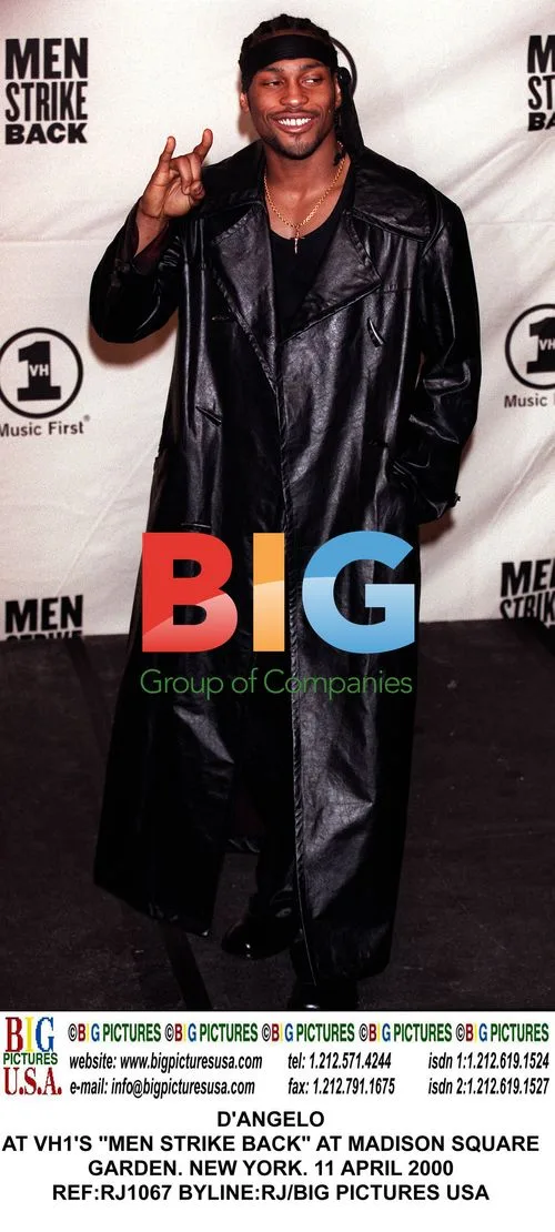 D'ANGELO at VH1's "Men Strike Back" Event