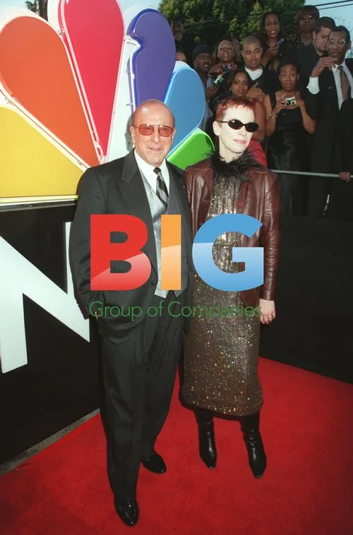 Annie Lenox and Clive Davis at Arista Records 25th Anniversary