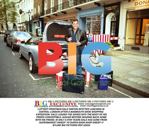 Dale Winton Lunches After Shoe Shopping