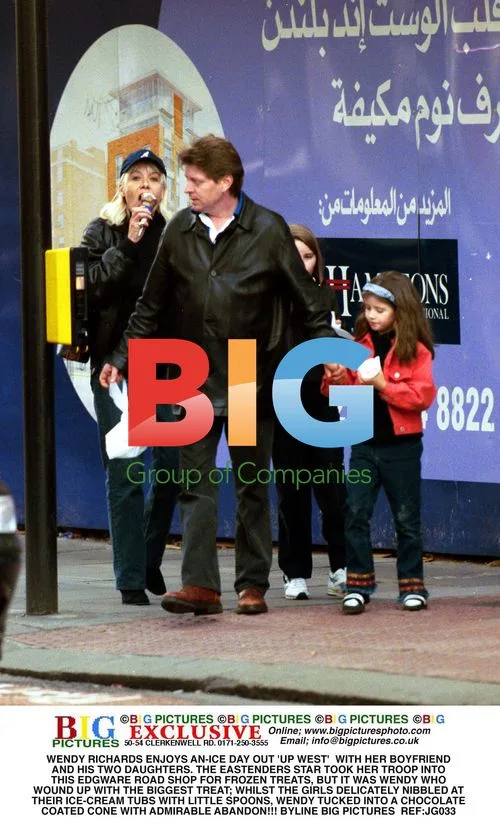 WENDY RICHARDS OUT 'UP WEST' WITH BOYFRIEND AND DAUGHTERS