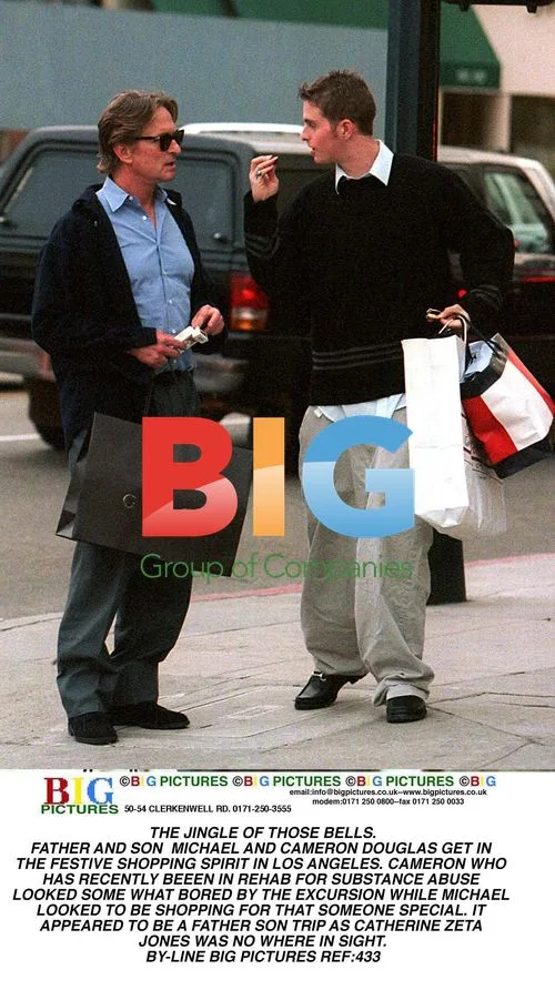 Michael and Cameron Douglas Holiday Shopping