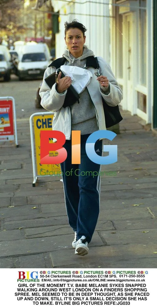 Melanie Sykes Shopping in West London