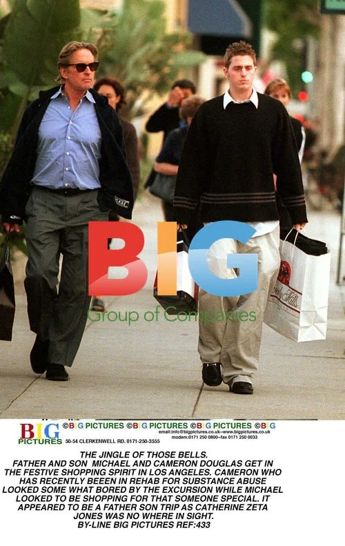 Michael and Cameron Douglas Shopping