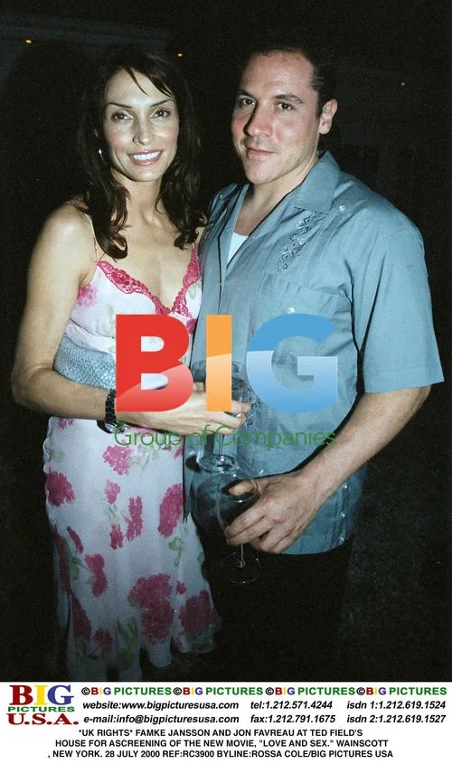FAMKE JANSSON AND JON FAVREAU at Screening