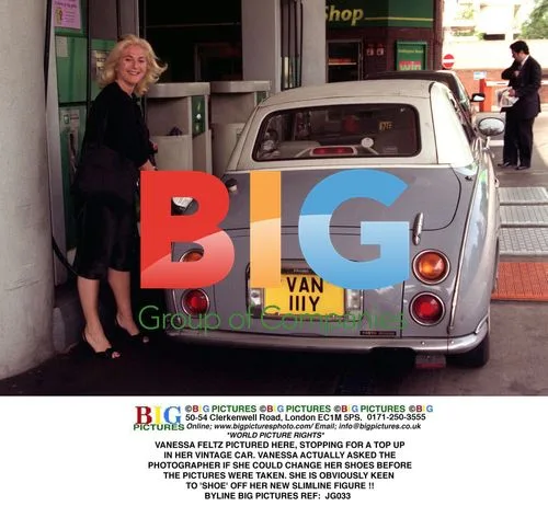 Vanessa Feltz Stops for a Top Up
