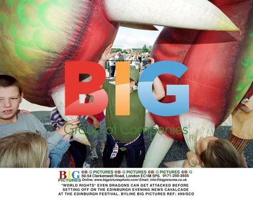 Dragon Attacked Before Edinburgh Festival Cavalcade