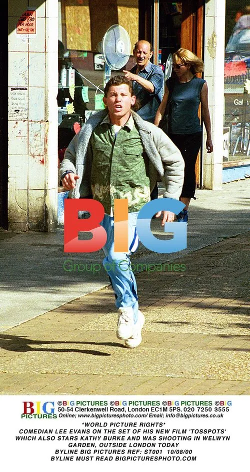 Lee Evans on set of 'Tosspots'