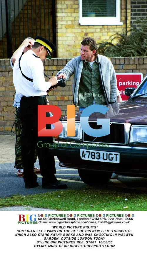 Lee Evans on Set of 'Tosspots'